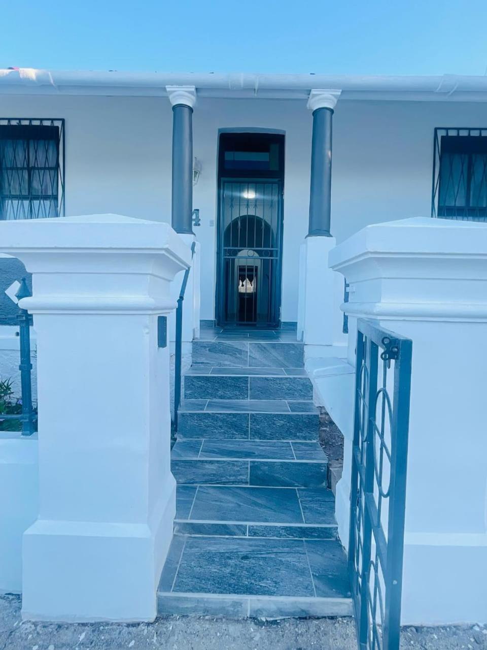 4 Callington Guest House Порт-Елізабет Екстер'єр фото